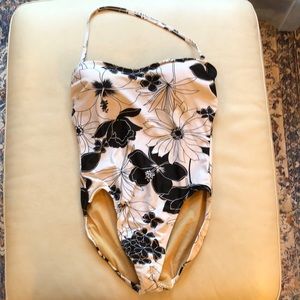 Spiegel bandeau black/white floral print one piece swimsuit w/ removable strap